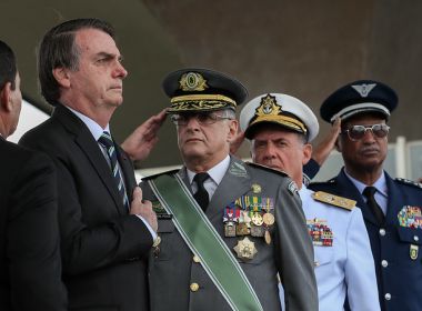 Bolsonaro pede para Exército matricular filha em colégio militar sem passar por processo seletivo