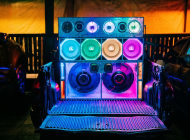 'Som do carro no talo': Motorista leva multa de R$ 29 mil por som alto em Salvador