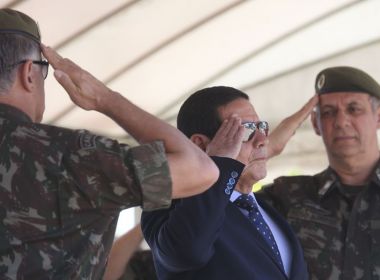 Mourão diz que militares não vão 'embarcar em aventura' a favor ou contra Bolsonaro