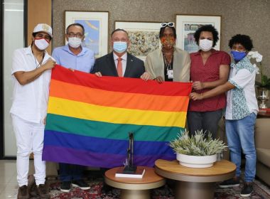 LGBTQIA+: Presidente da AL-BA firma compromisso por votação da Lei Millena Passos