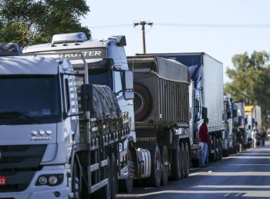 Nova alta no diesel mobiliza caminhoneiros; categoria cogita entrar em greve