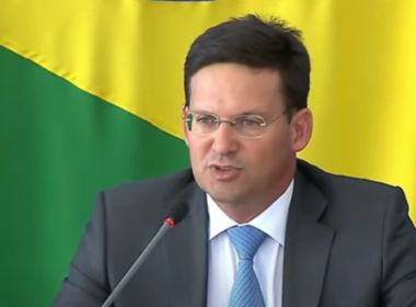 Governo federal anuncia que Auxílio Brasil começará a ser pago em novembro 