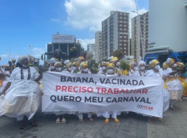 Manifestação pela realização do Carnaval acontece na Barra 