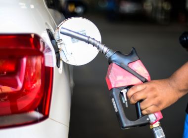 Preço da gasolina subiu 57% na Bahia em um ano; número está acima da média nacional
