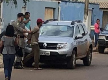 Caseiro suspeito de matar esposa grávida se entrega à polícia em Goiás