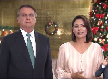 Com 'protagonismo' de Michelle, Bolsonaro deseja que 2022 seja melhor