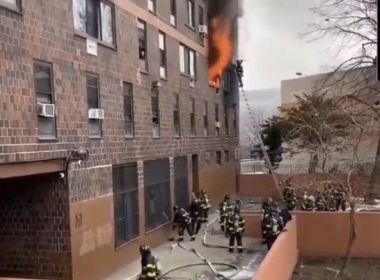 Incêndio atinge prédio residencial e deixa ao menos 19 mortos em NY