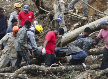 Defesa Civil confirma 94 mortes durante chuvas em Petrópolis