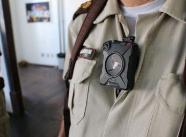 Prevista para fevereiro, compra de câmeras em fardas de policiais ainda está em fase inicial