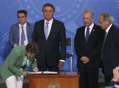 Governo pensa alternativas para zerar PIS/Cofins da gasolina, diz Bolsonaro