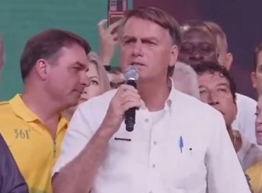 Em discurso, Bolsonaro diz que seguir Constituição, às vezes, 'embrulha o estômago'