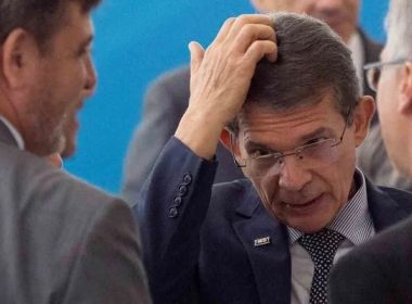 Silva e Luna diz que Petrobras não pode fazer políticas partidárias