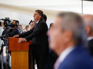 Moraes prorroga inquérito sobre fala de Bolsonaro que associou vacina contra Covid à Aids