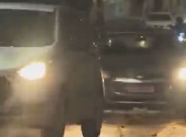 VÍDEO: Homens armados roubam carro de tenente do Exército na Pituba