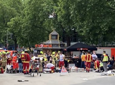 Uma pessoa morre e outras 12 ficam feridas após atropelamento em Berlim