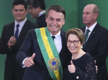 Com receio sobre Tereza Cristina, Bolsonaro tem plano B para vice mulher, diz coluna