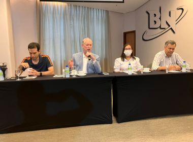 Ciro apoia ACM Neto na Bahia e diz: 'É unilateral, palanque é coisa do século XIX'