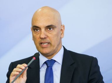 Moraes manda bolsonaristas apagarem fake news que liga PT ao PCC 
