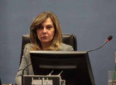 Bolsonaro mantém encontros secretos com Lindôra, a quem prometeu PGR, diz site