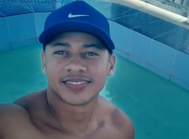 Motorista de app some e carro aparece com parte do porta-malas queimado em Mussurunga