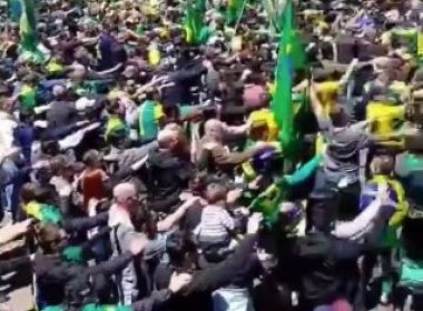 VÍDEO: Manifestantes bolsonaristas fazem saudação nazista em SC; MP abre investigação 