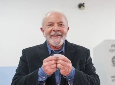 Para bolsonaristas, Lula morreu e foi substituído por alguém com dez dedos