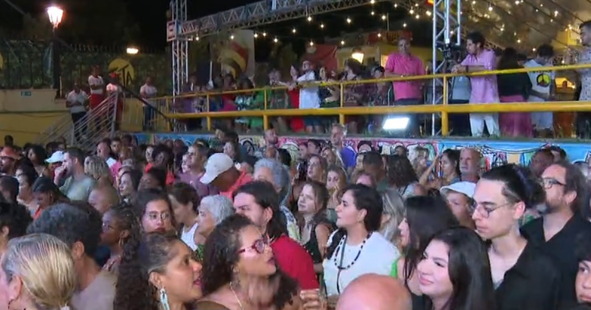 Tremores no Largo da Tieta, no Pelourinho, causam preocupação em público