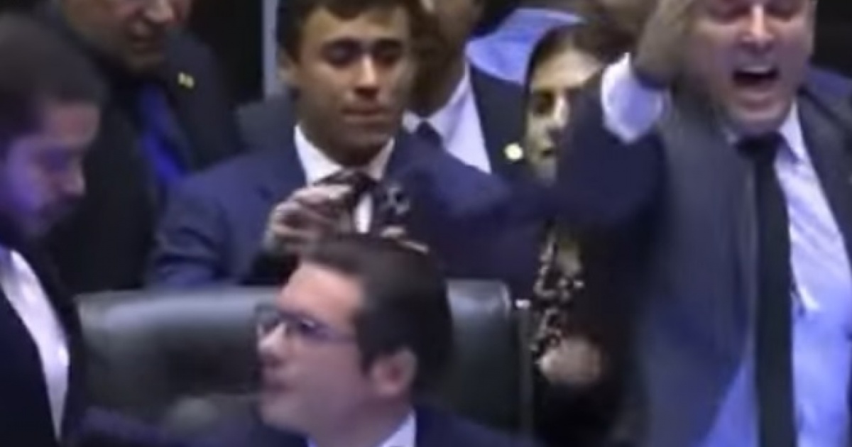 Deputada petista nega que tenha dado um 