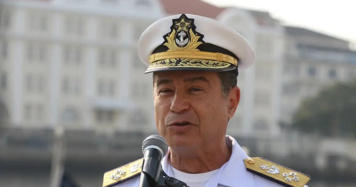 Ex-comandante da Marinha, Garnier é condenado a 24 anos pelo STF