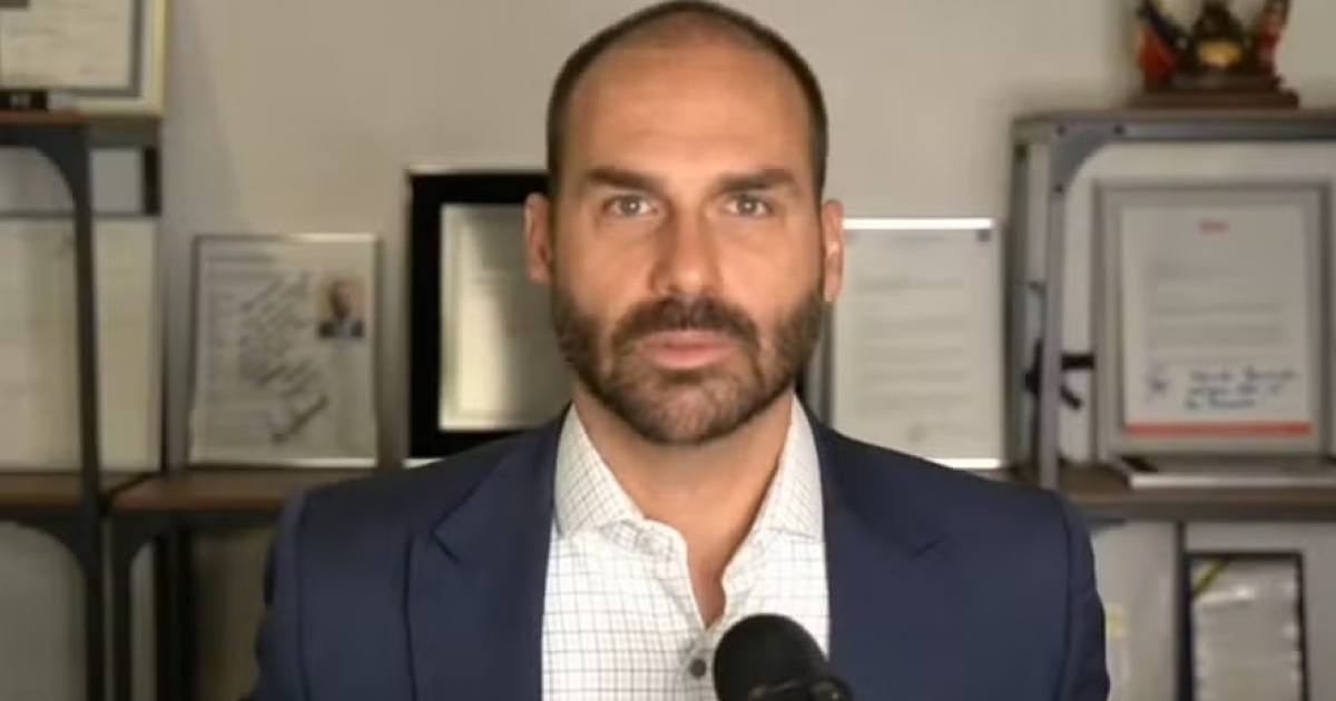 Eduardo Bolsonaro ameaça buscar sanções contra Hugo Motta e diz que será candidato a presidente em 2026