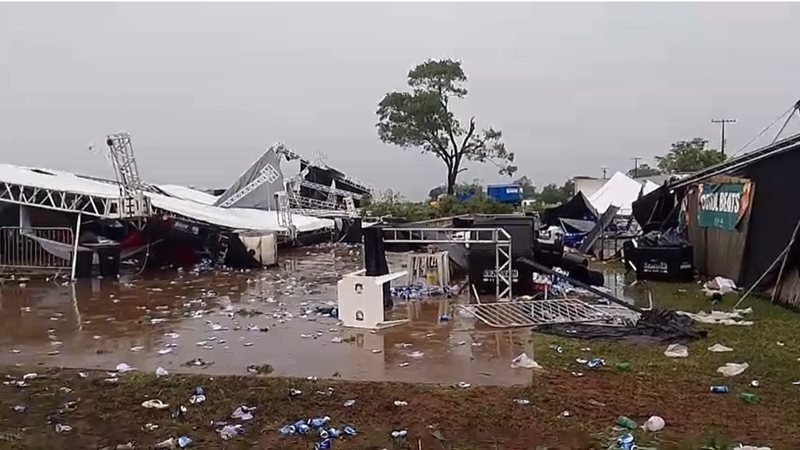 Homem morre e 40 ficam feridos após ventania derrubar estrutura em festa universitária no interior de SP 1 festa universitaria pmsp 1 widel