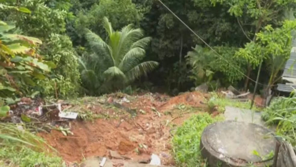 Com mais de 157mm, Nova Brasília é bairro mais “chuvoso” Salvador nas últimas 24h 1 WhatsApp%20Image%202025 11 12%20at%2017.44.34.