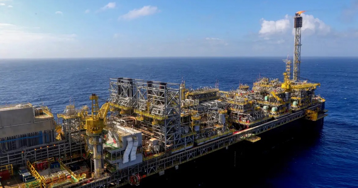 EUA interceptam novo petroleiro ligado à Venezuela, afirma agência 