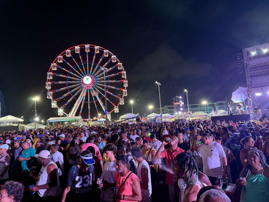 Público e palco do Festival Virada Salvador
