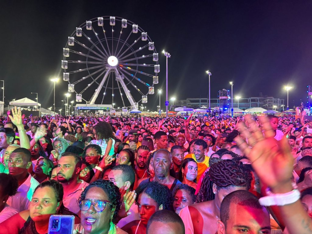 Público lota a Arena O Canto da Cidade