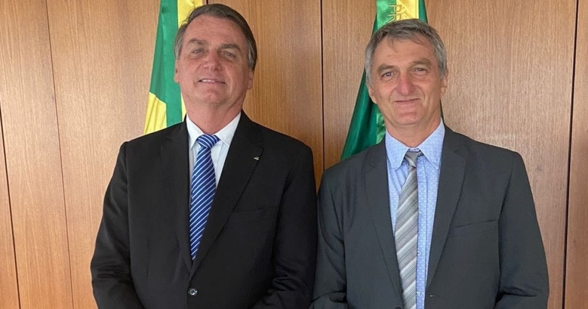 Preso desde dezembro, Bolsonaro e irmão ganham na Mega da Virada