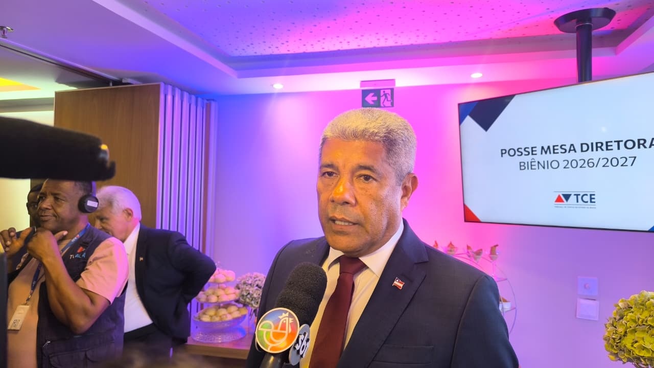 Jerônimo confirma saída de secretários em janeiro para disputar eleições e rebate críticas sobre posição no sequestro de Maduro