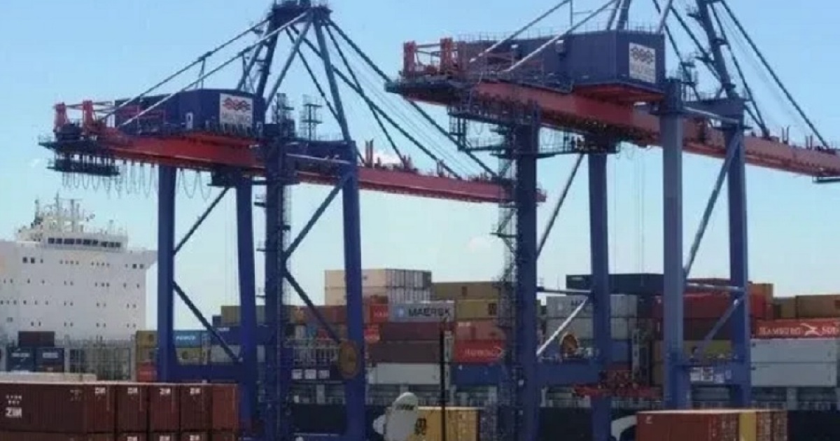 Balança comercial tem recorde histórico em dezembro, mas ano fecha menor do que em 2024 por conta do tarifaço