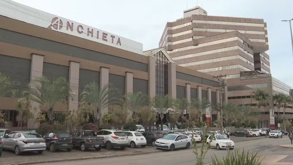 Técnicos de enfermagem são presos por suspeita de matar 3 pacientes em hospital no DF com substância letal