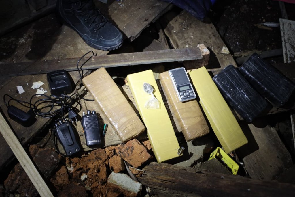 Material apreendido pela Polícia Civil