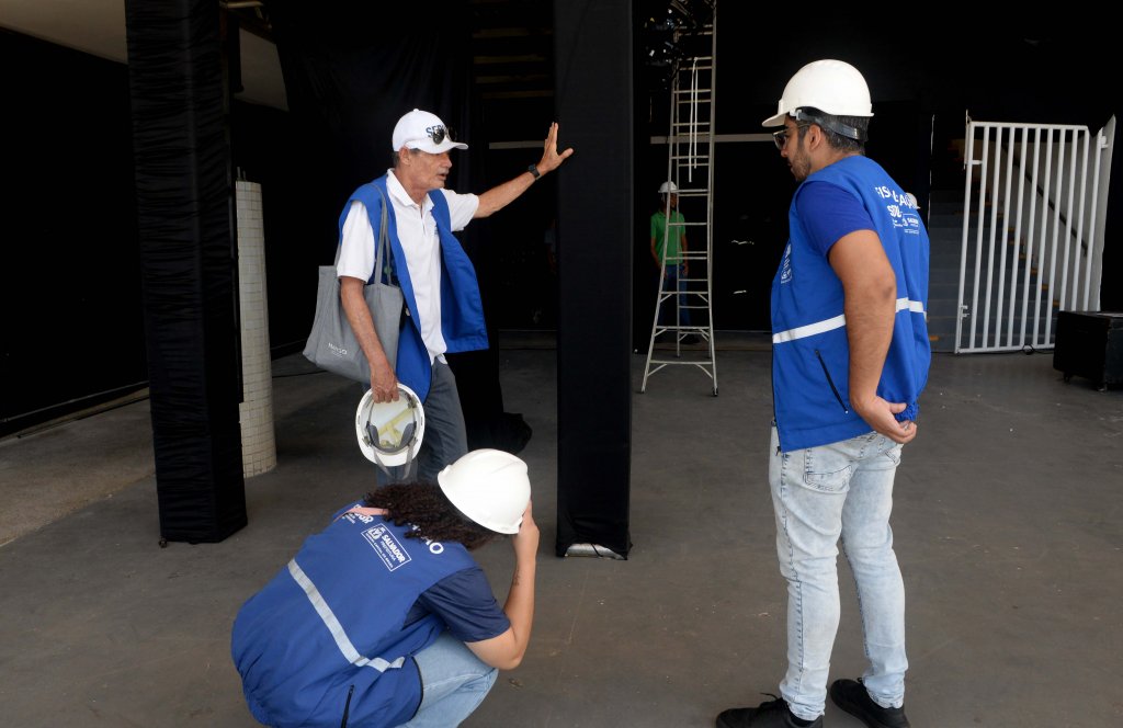 Vistoria de camarotes com a Sedur