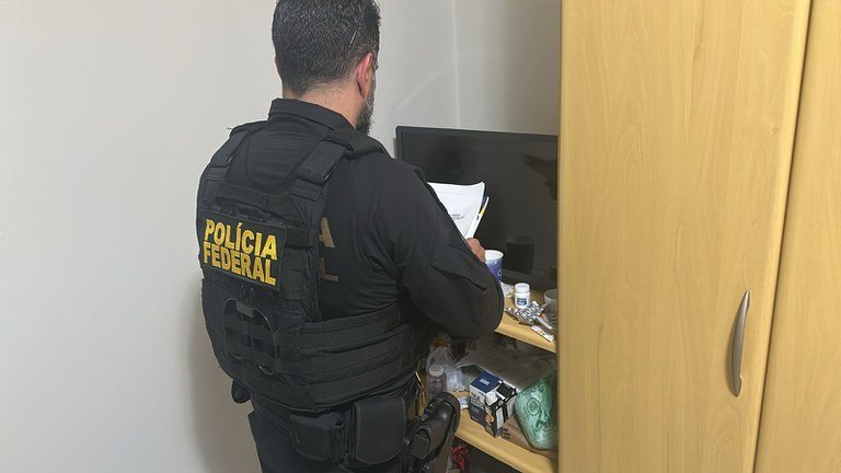 Deputado federal é alvo da PF em operação após pagar show milionário por meio de “emenda pix” 5 Imagem da operação Graco