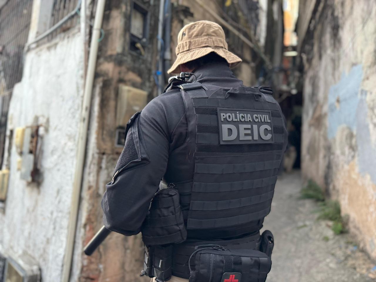 Polícia cumpre mandado judicial em investigação de furto qualificado em Salvador