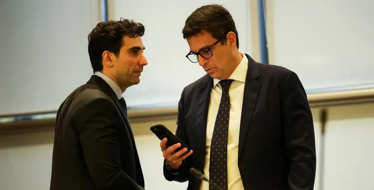 Lindbergh Farias pede que PGR investigue Campos Neto por 