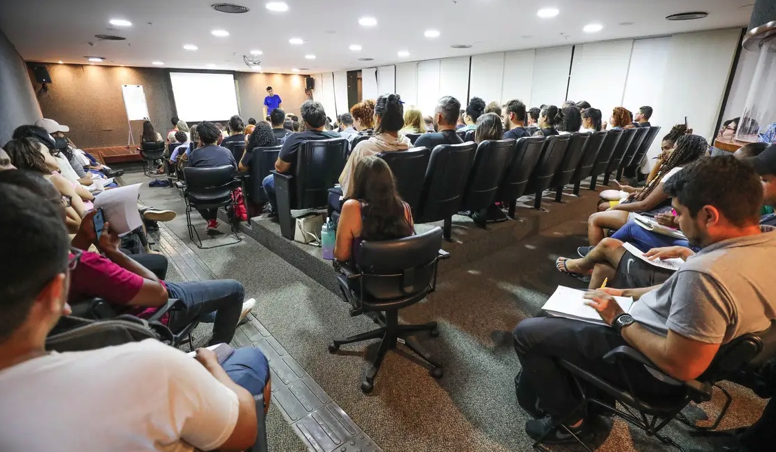 Governo prorroga validade do CNU 2024 por mais 12 meses e prevê novas convocações de aprovados