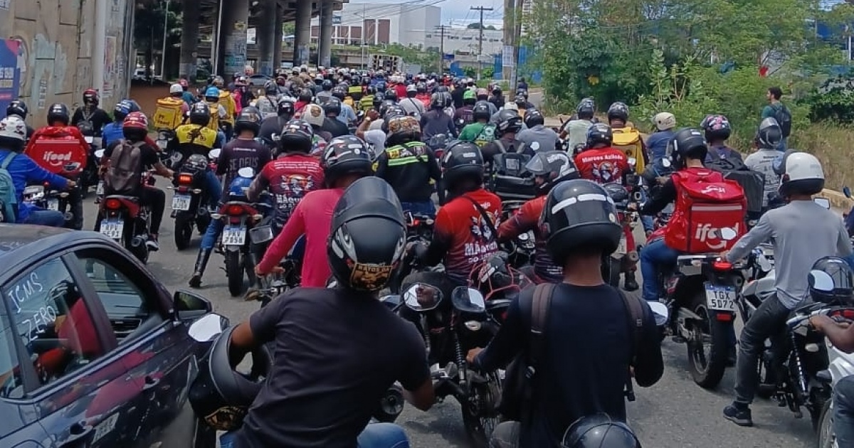 VÍDEO: Motociclistas bloqueiam av. ACM durante manifestação