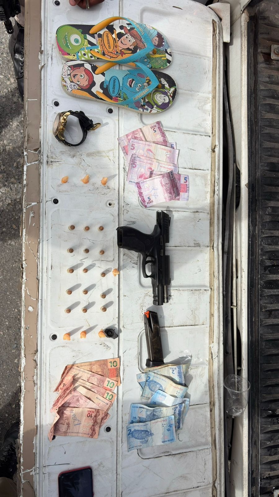 PM apreende arma de fogo no Engenho Velho de Brotas, em Salvador