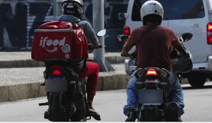 Salvador sanciona lei que multa em até R$ 2 mil agressões contra motoboys e entregadores