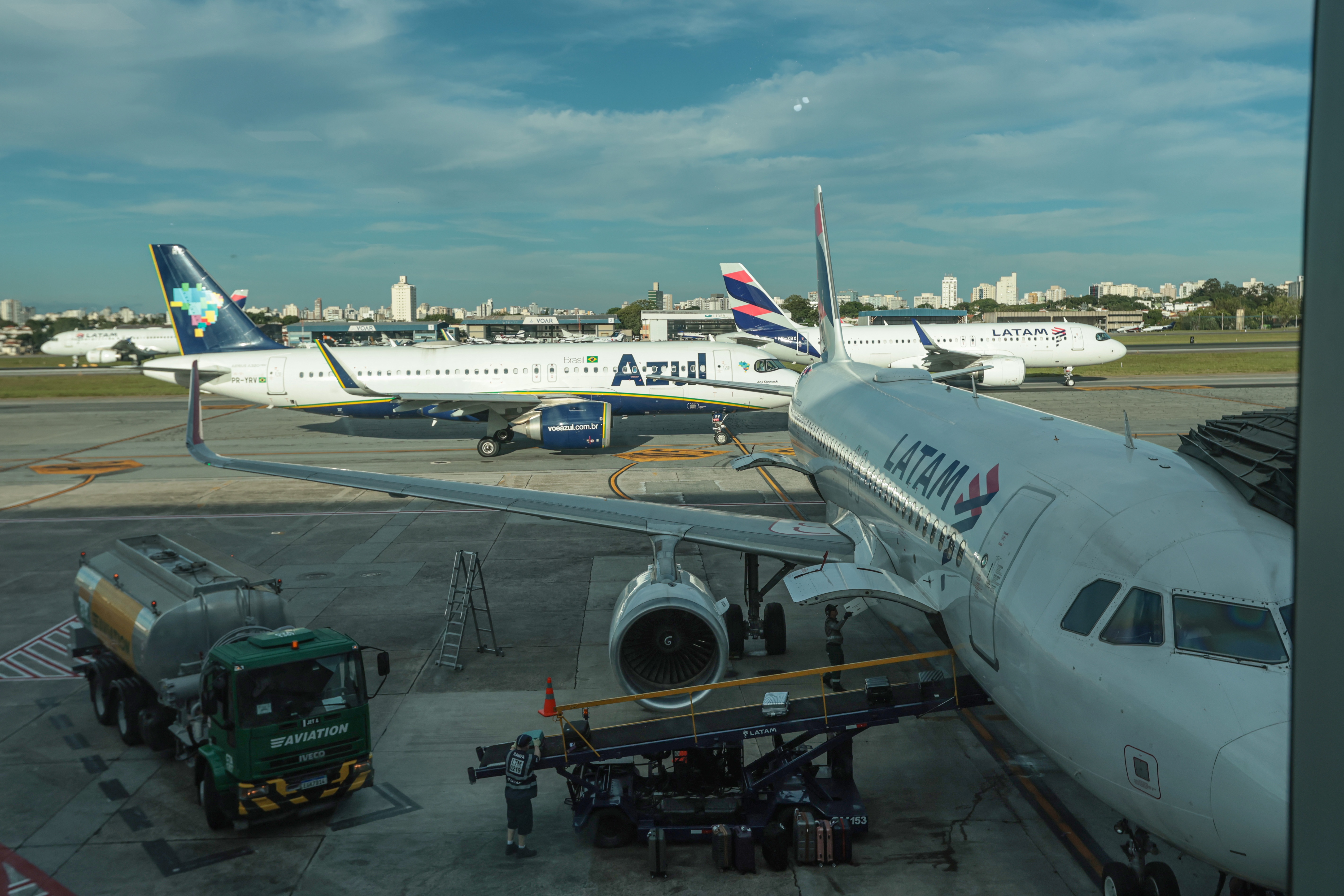Pane elétrica no controle aéreo paralisa voos em SP durante uma hora 