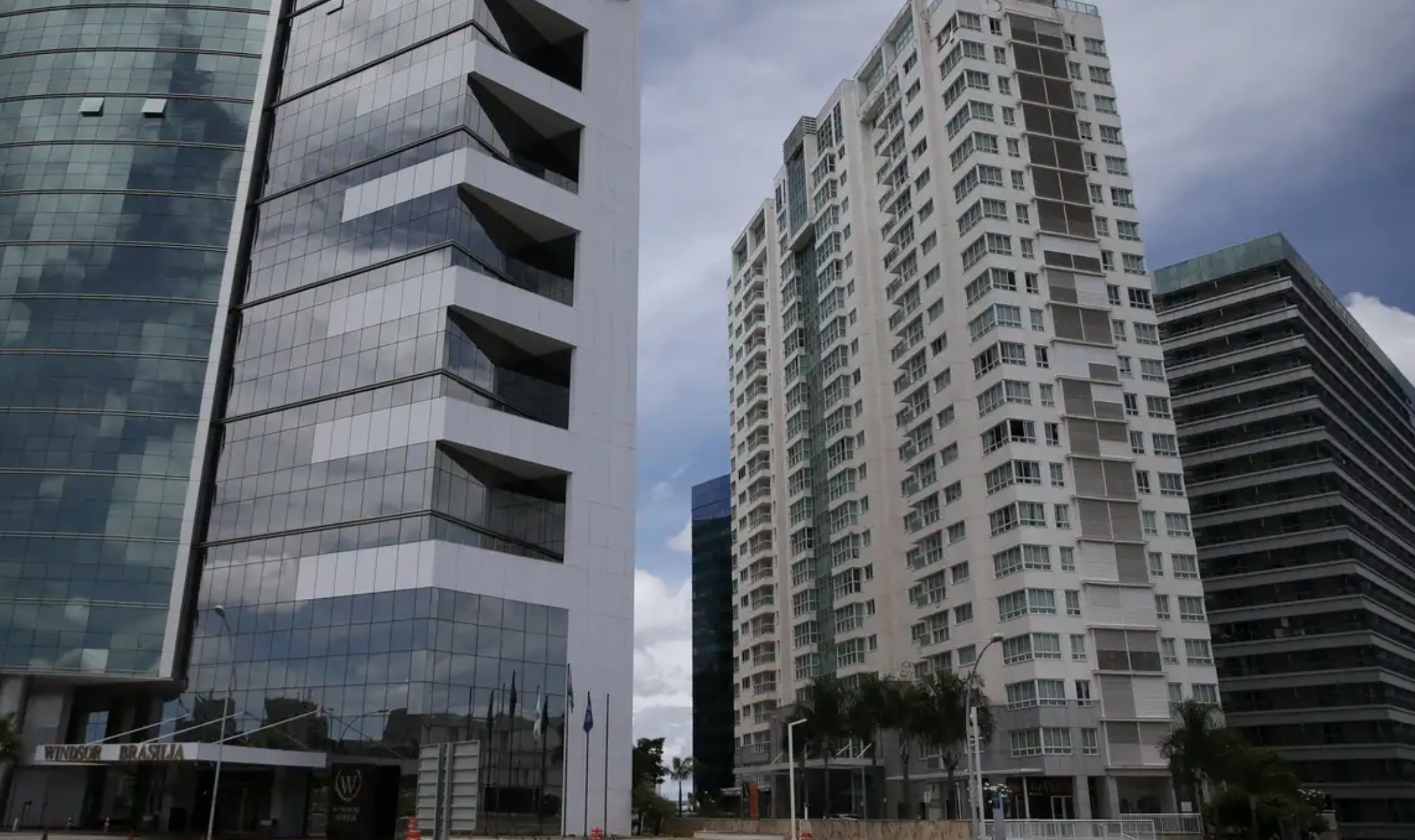 Projeto de lei quer proibir uso de recursos públicos em hotéis de luxo e fixa teto para diárias